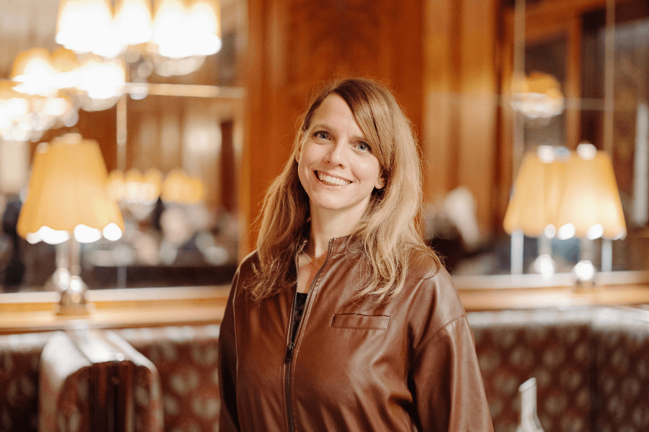 stefandiesner.com „Café Creativ“ im Café Landtmann – Irina Nalis machte Mut zur Bewältigung von Krisen